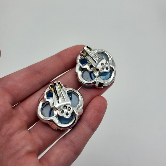 Vintage clip on Listen Earrings - Picture 3 of 4